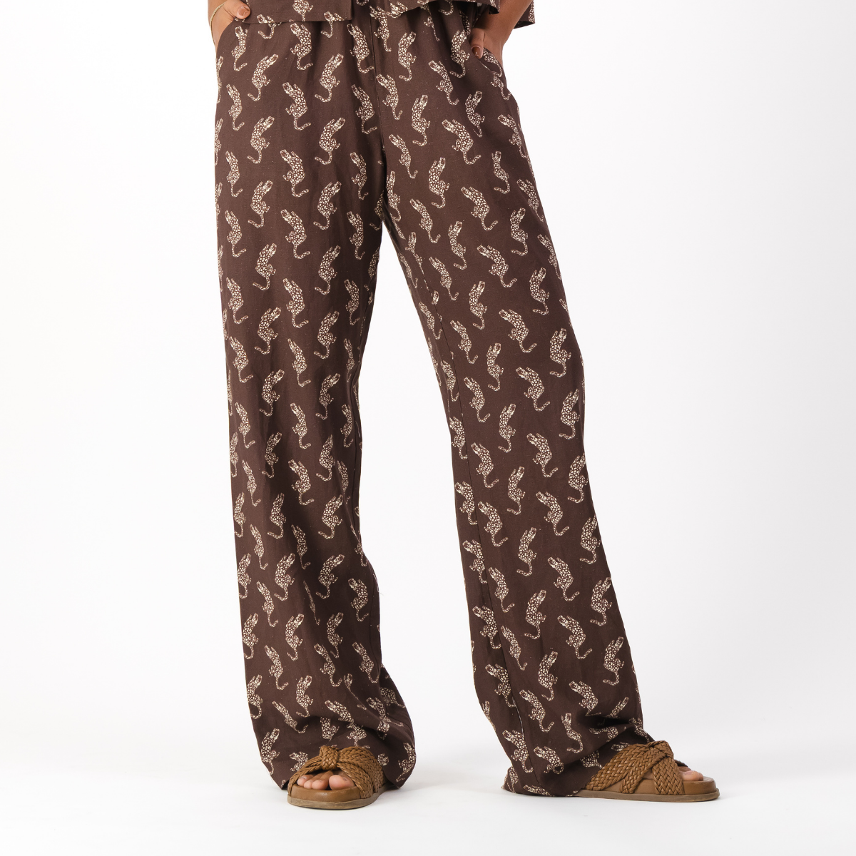 Womens Pull on Pants / Leopard / Brown