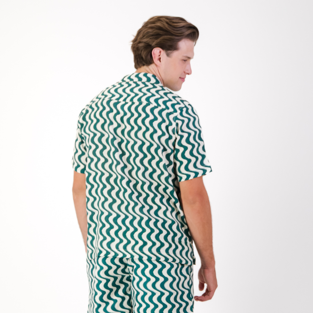 Mens Short Sleeve Revere Collar Shirt | Wavy Stripe / Multi