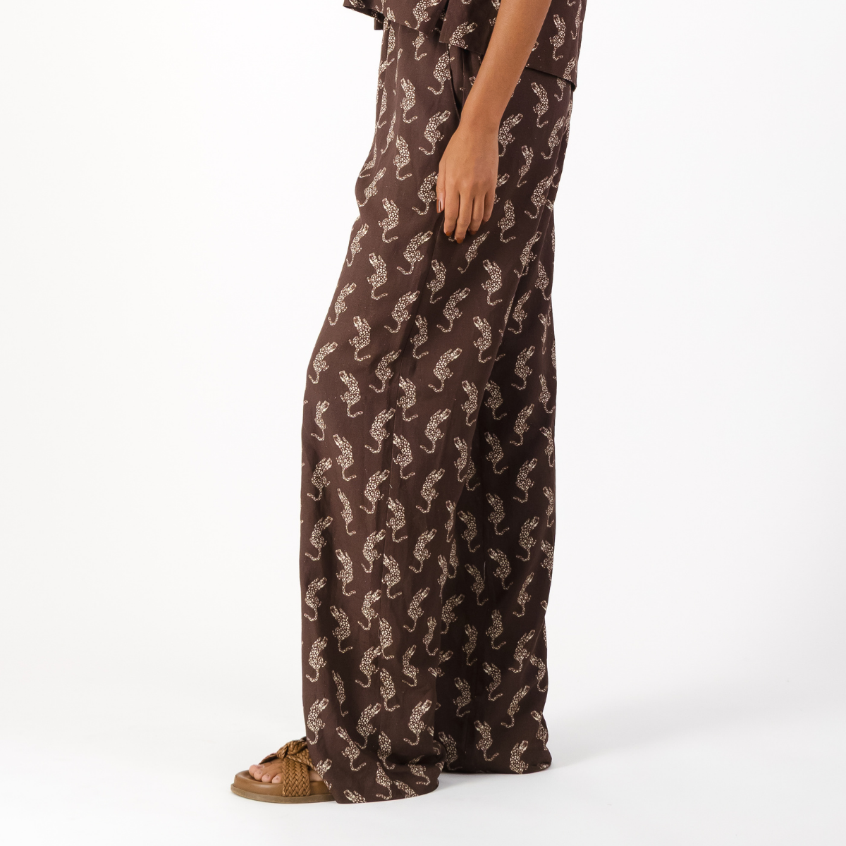 Womens Pull on Pants / Leopard / Brown